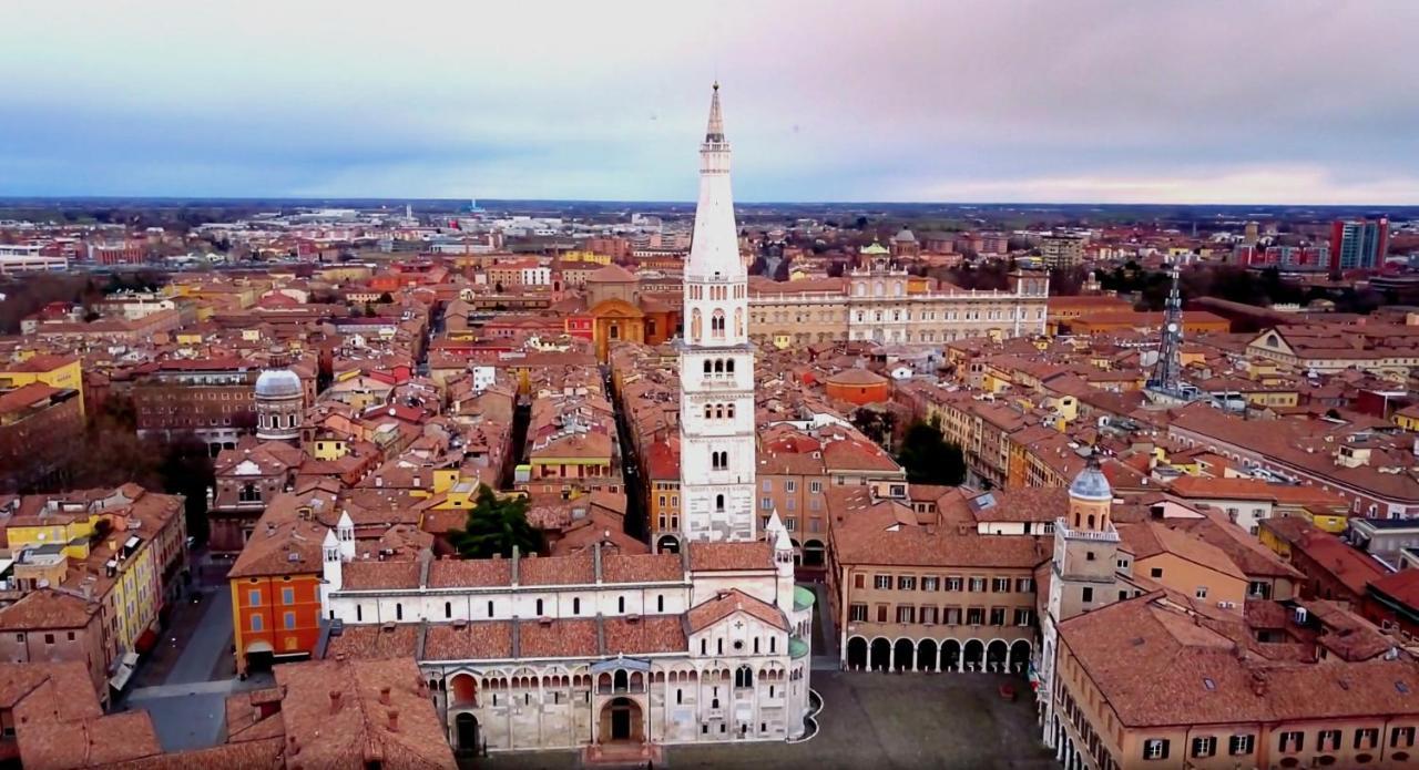 Modena Centro Junior Suite Bagian luar foto